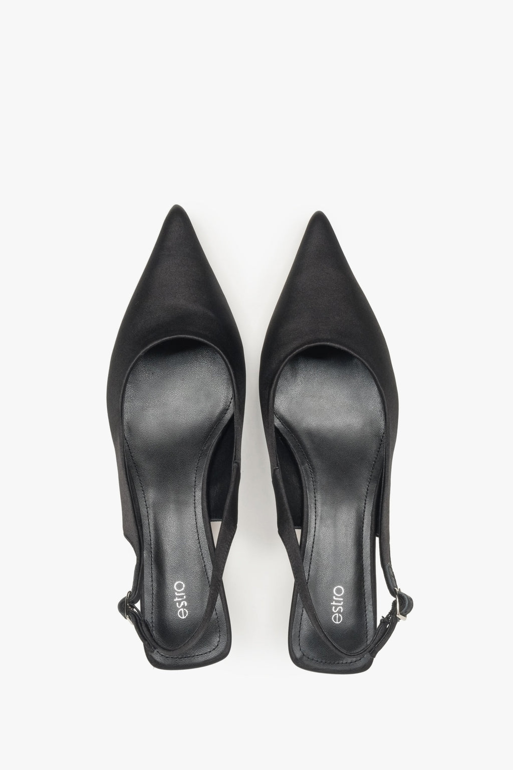 Ponadczasowe czarne czółenka damskie Estro, wykonane z miękkich tekstyliów, typu slingback i na niskim obcasie.