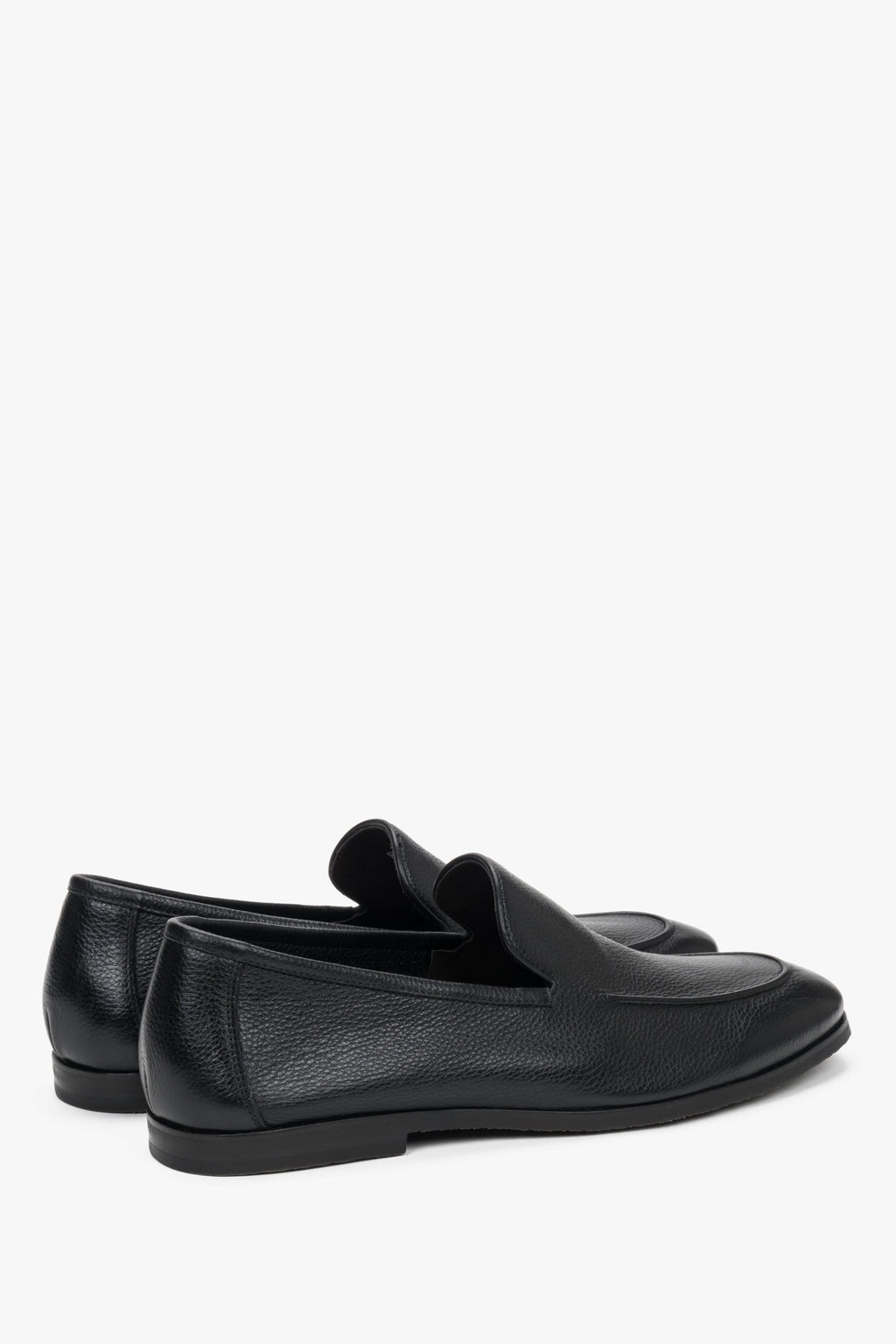 Ze skóry naturalnej, czarne formalne loafersy męskie Estro.