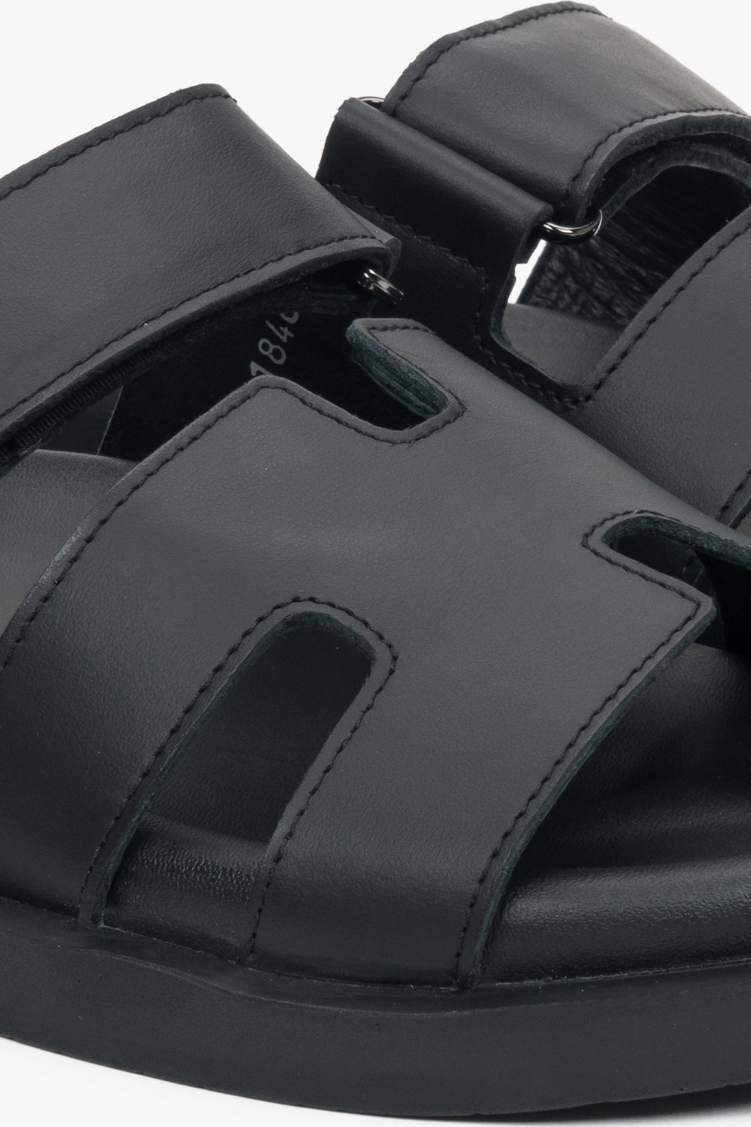 Czarne klapki damskie Estro, z regulowanym paskiem, z włoskiej skóry naturalnej Premium.