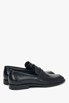 Ze skóry naturalnej, czarne klasyczne loafersy męskie Estro.