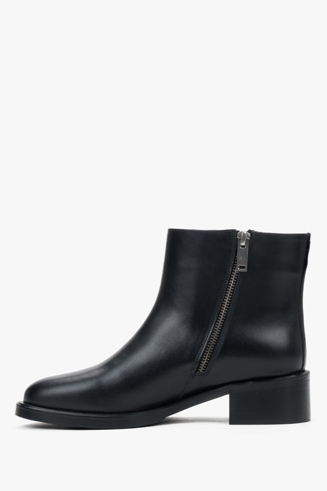 2 w 1: czarne kozaki - botki Estro ze skóry naturalnej z ozdobną sprzączką.