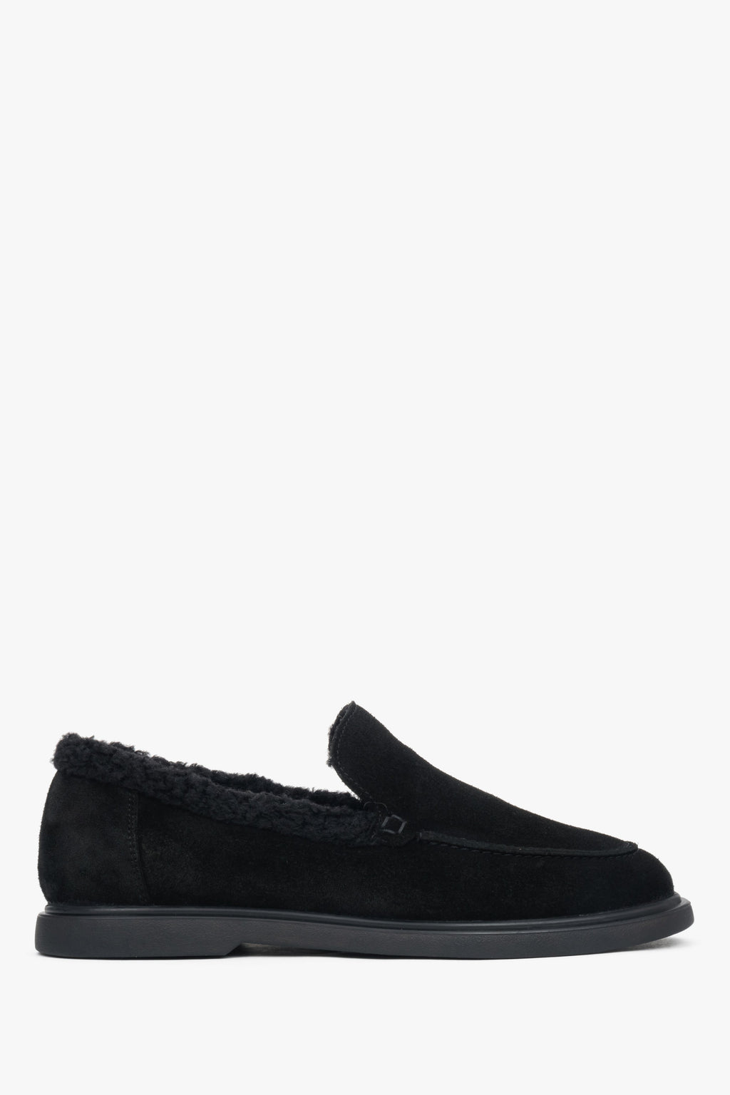 Czarne loafersy damskie na zimę z weluru naturalnego i futrzanym wsadem Estro ER00118203.