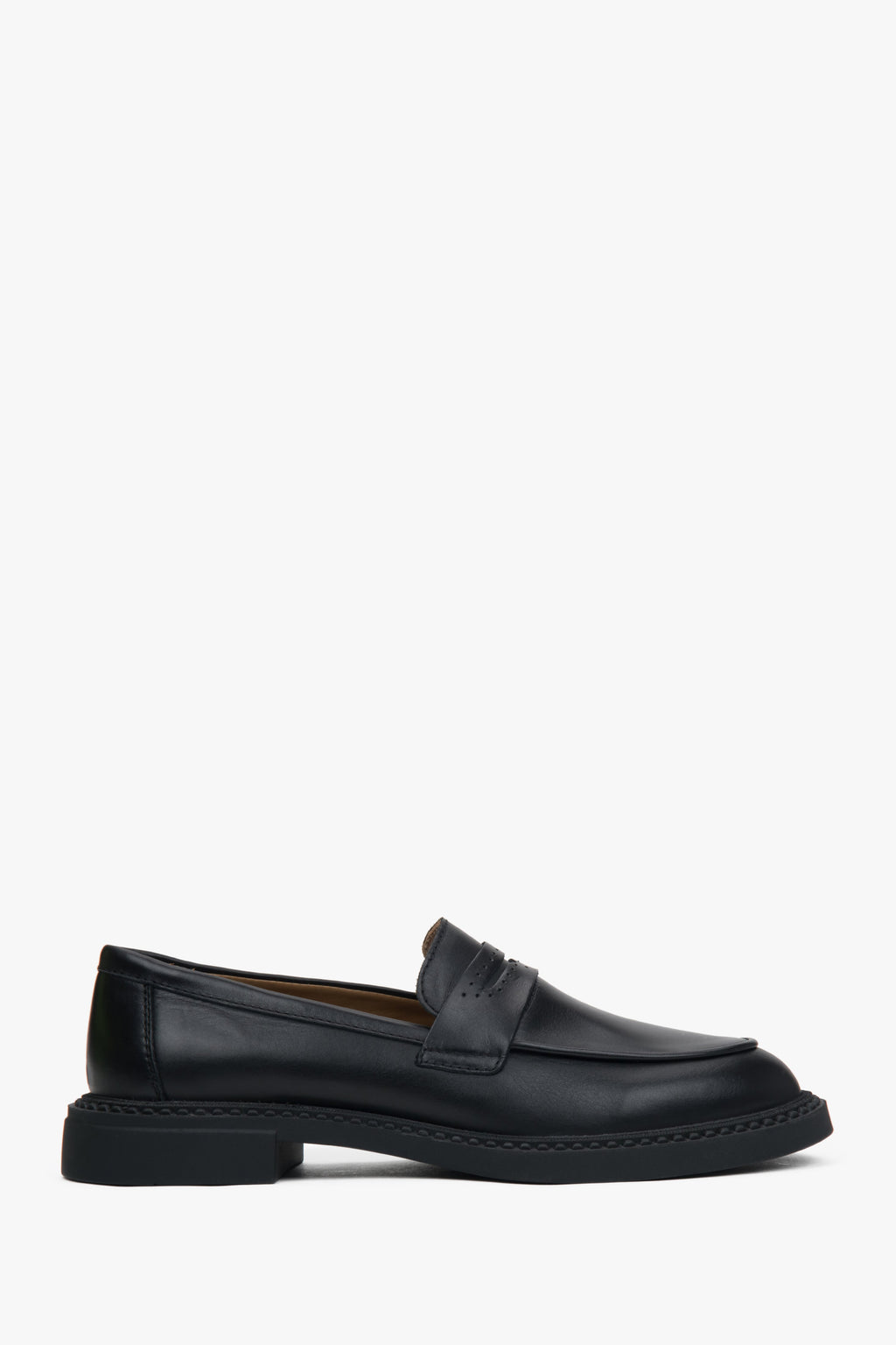 Klasyczne czarne loafersy damskie typu Penny z włoskiej skóry naturalnej Premium Estro ER00117583.