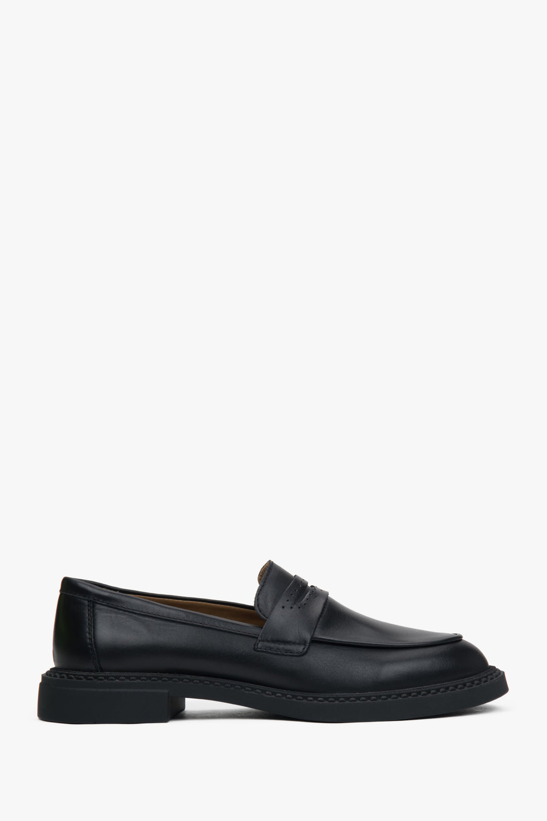 Klasyczne czarne loafersy damskie typu Penny z włoskiej skóry naturalnej Premium Estro ER00117583.