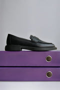 Klasyczne czarne loafersy damskie typu Penny z włoskiej skóry naturalnej Premium Estro ER00117583.