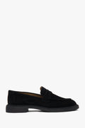 Klasyczne czarne loafersy damskie z włoskiego weluru naturalnego Estro ER00117091.
