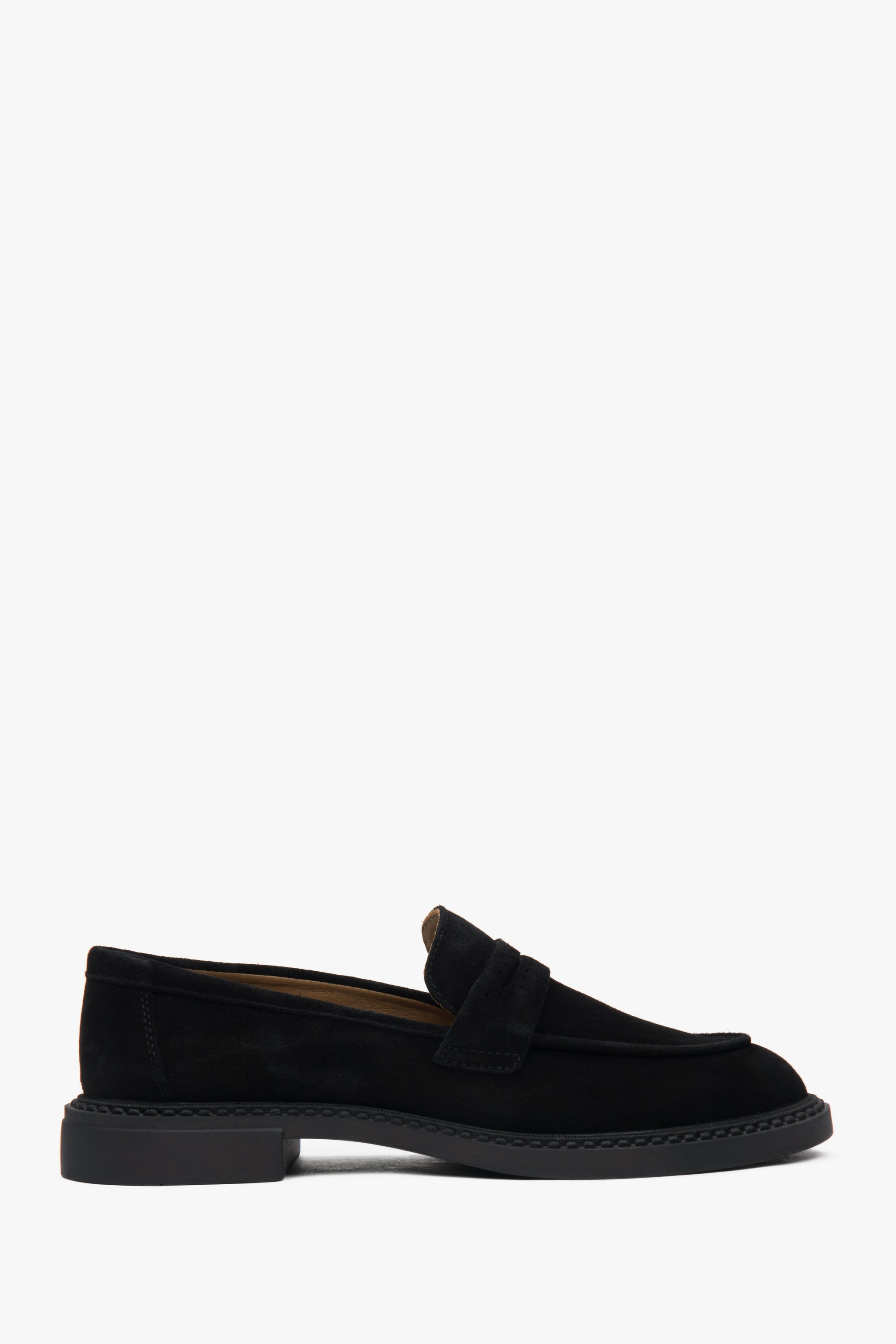 Klasyczne czarne loafersy damskie z włoskiego weluru naturalnego Estro ER00117091.