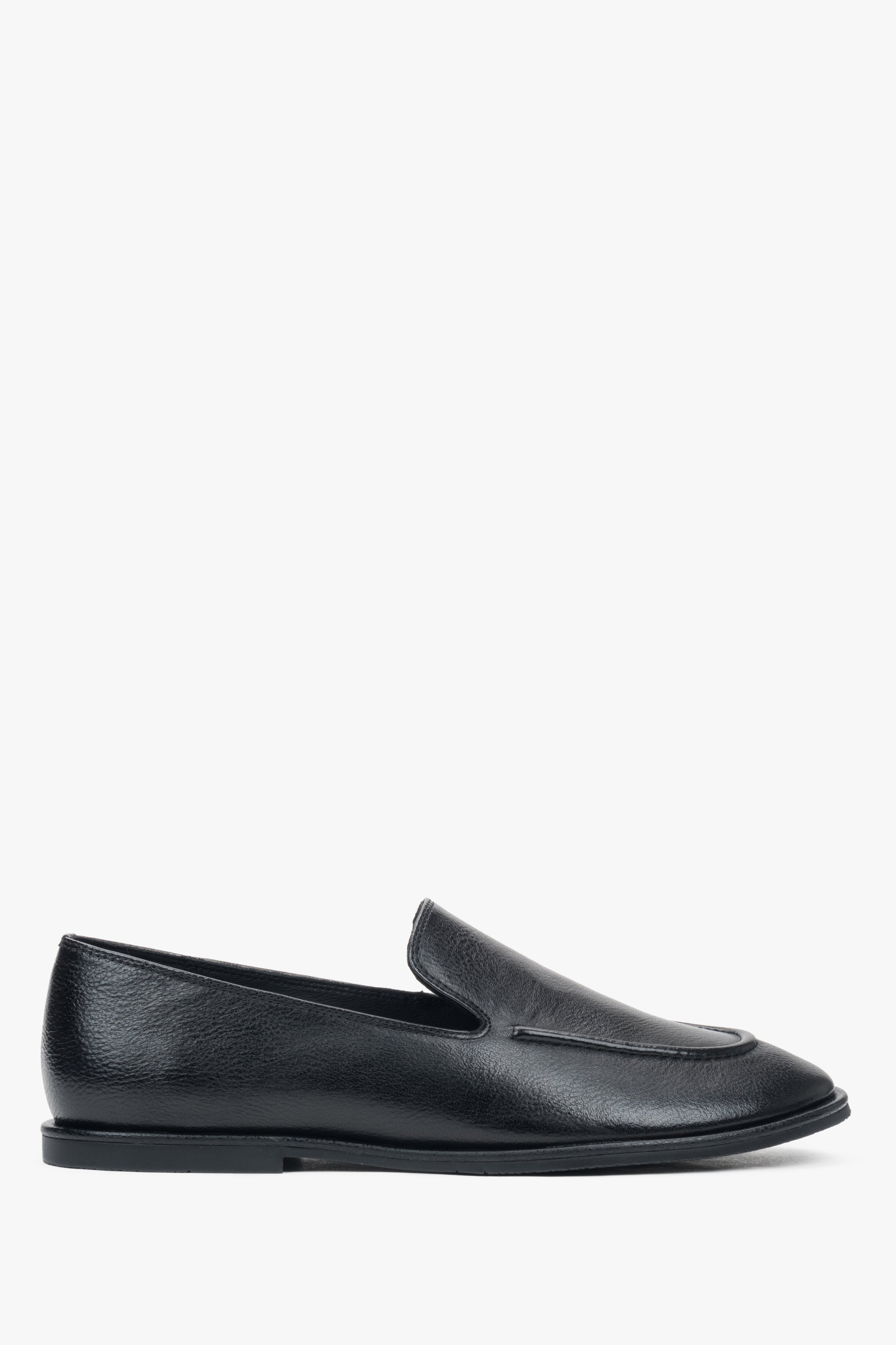 Loafersy damskie, czarne, ze skóry naturalnej, na płaskiej podeszwie, Estro.