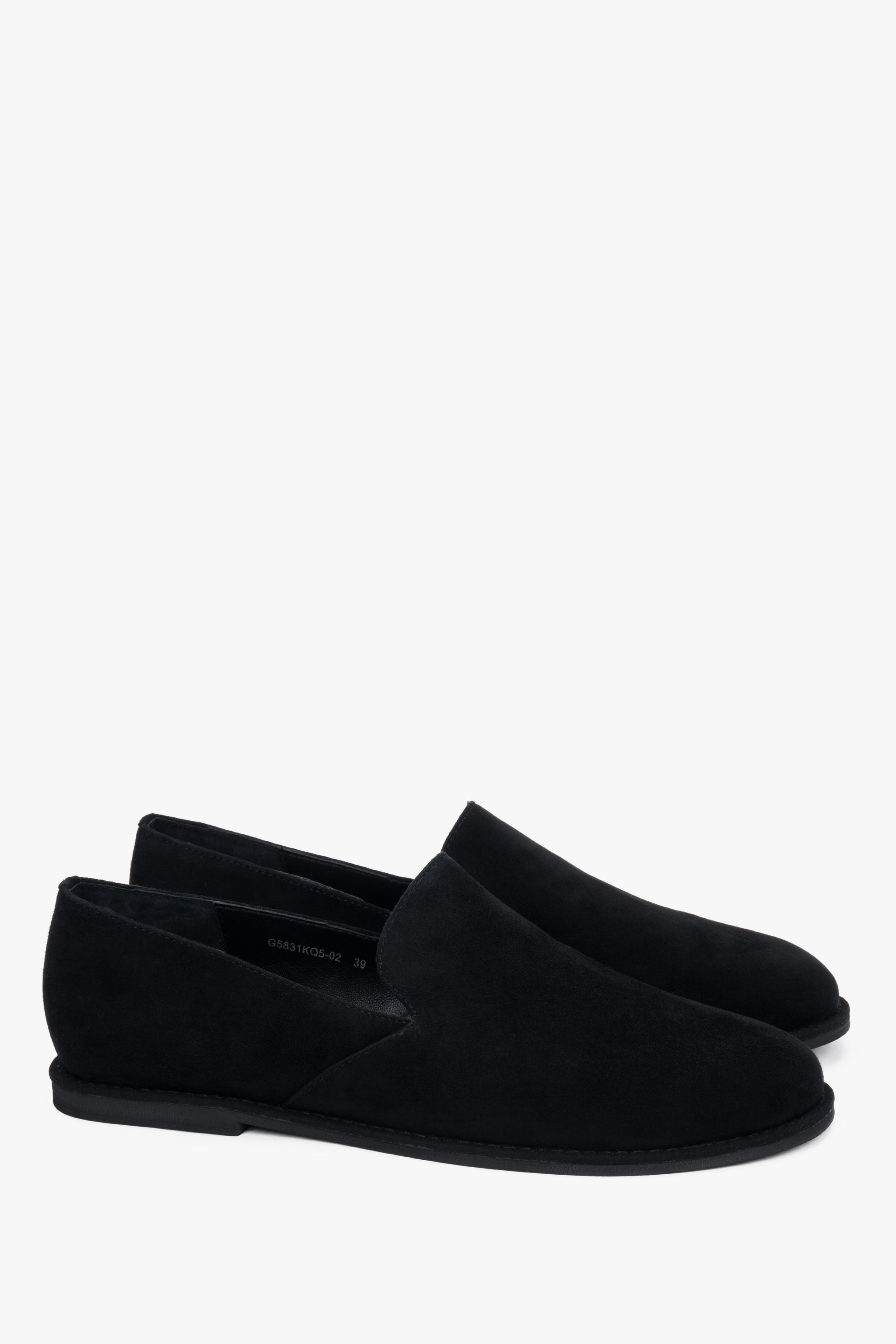 Czarne mokasyny damskie typu barefoot z miękkiego weluru naturalnego Estro ER00120498.