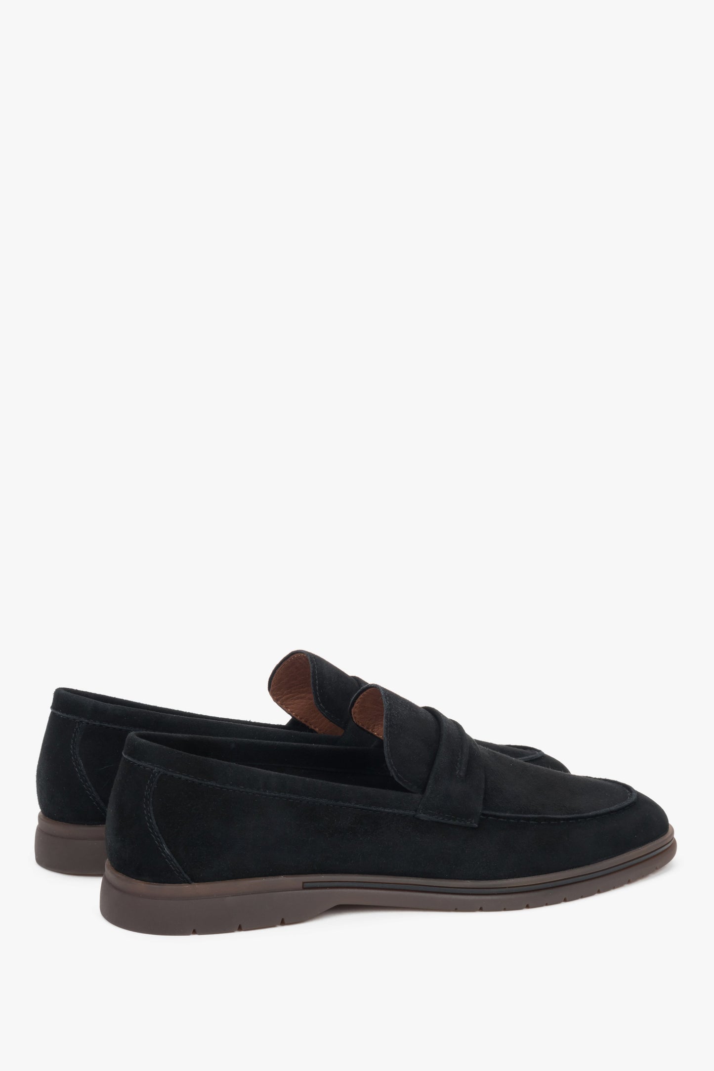 Męskie czarne mokasyny z weluru naturalnego na miękkiej podeszwie Estro.