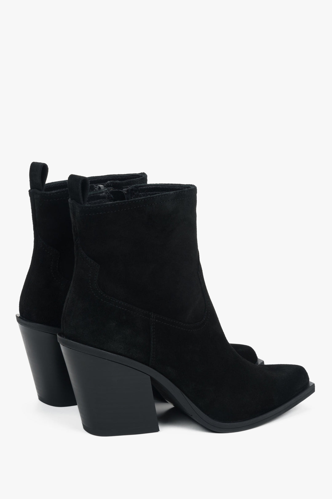 Z włoskiego weluru naturalnego Premium, czarne, ocieplane kowbojki damskie Estro.