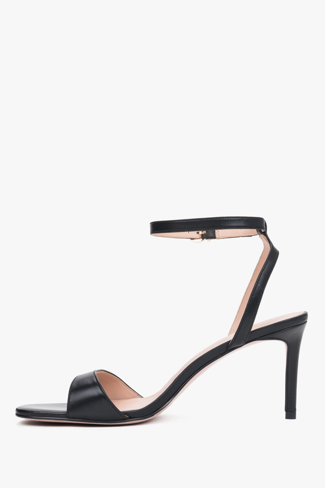 Damskie czarne sandałki na szpilce ze skóry naturalnej Estro.