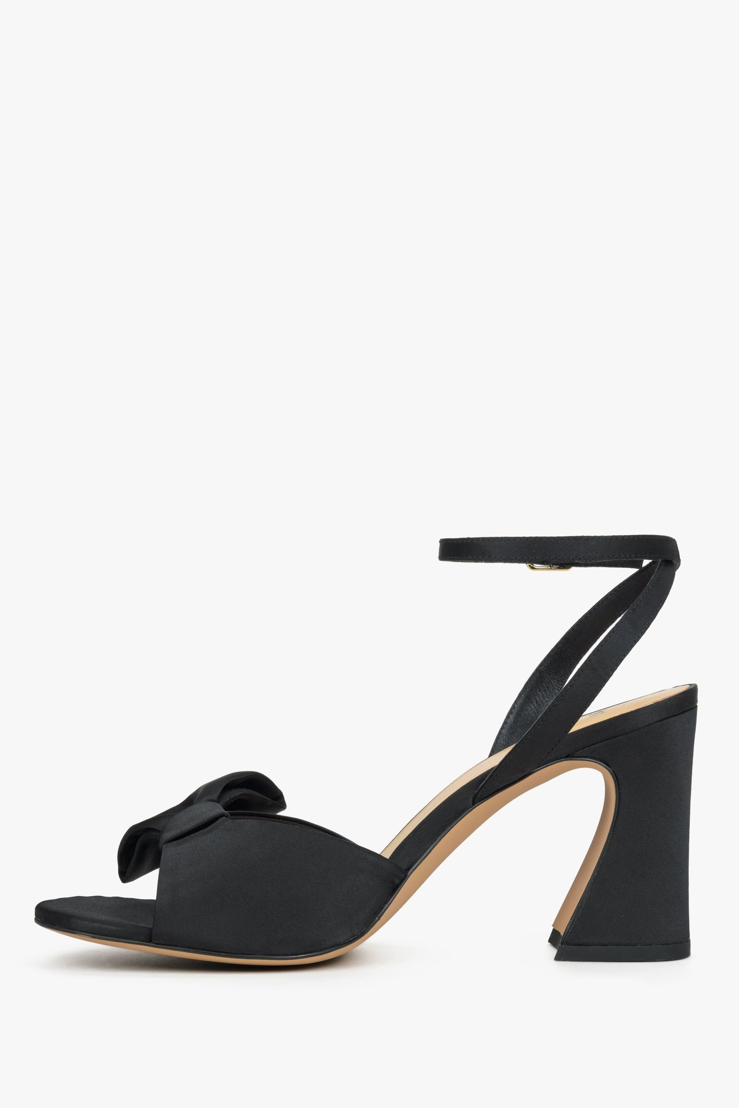 Damskie czarne sandały na słupku, zdobione kokardą, z weluru naturalnego Estro.