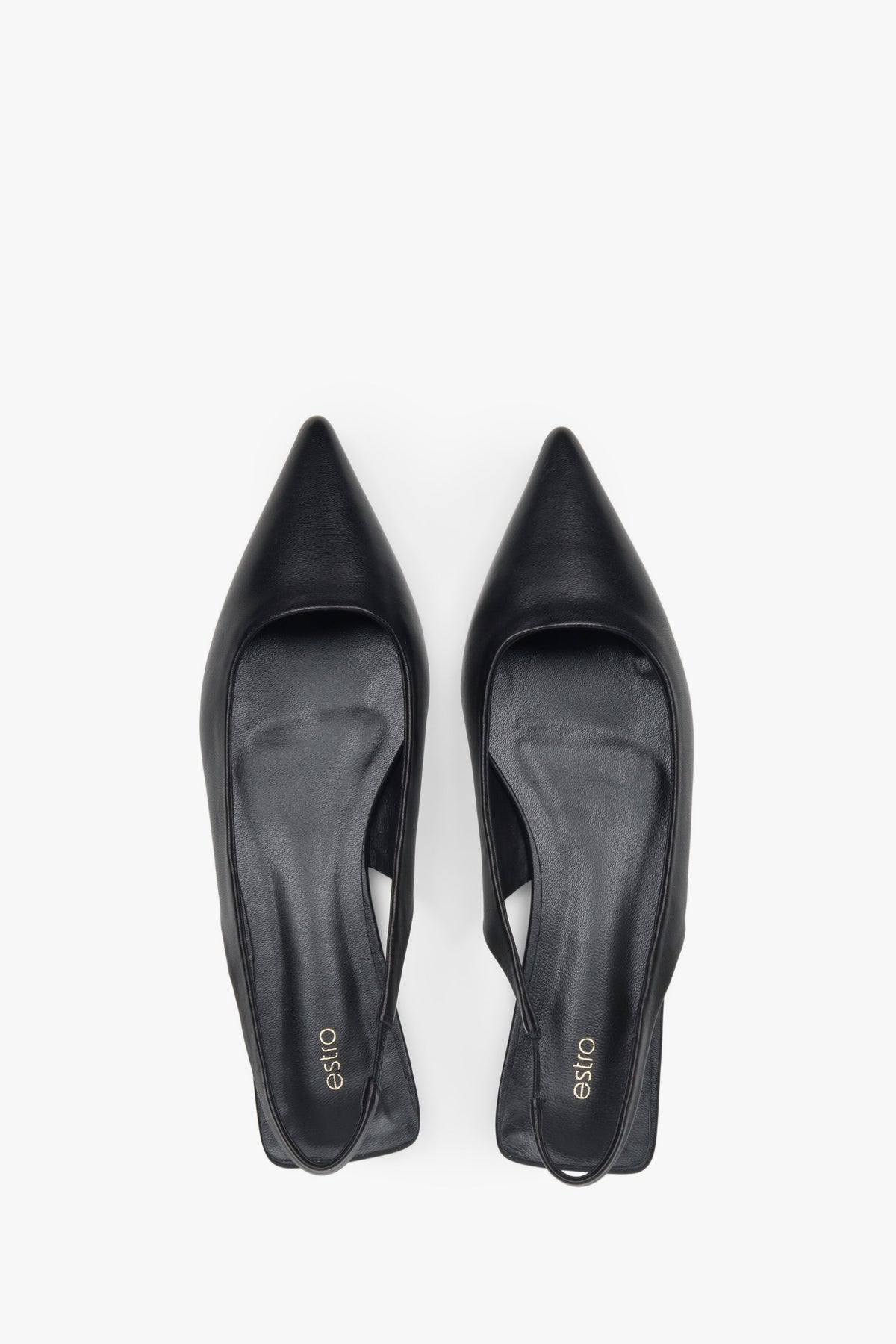 Eleganckie czarne sandały damskie na płaskim obcasie, slingback, szpiczasty nosek.