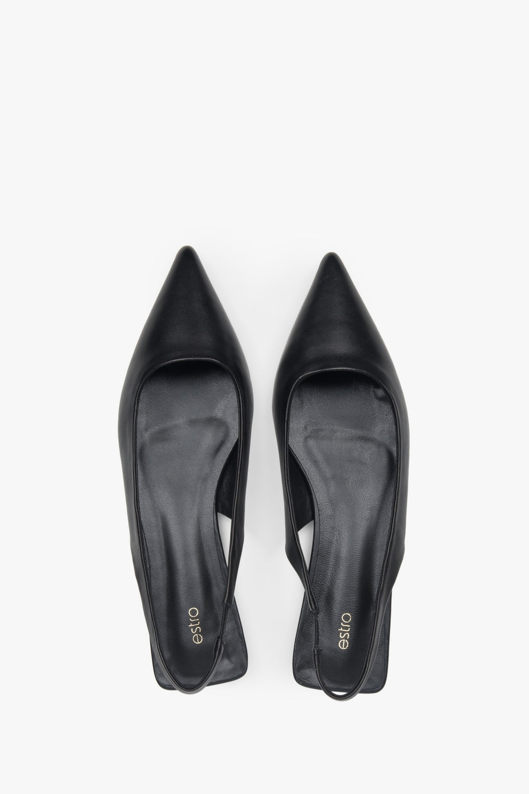 Eleganckie czarne sandały damskie na płaskim obcasie, slingback, szpiczasty nosek.