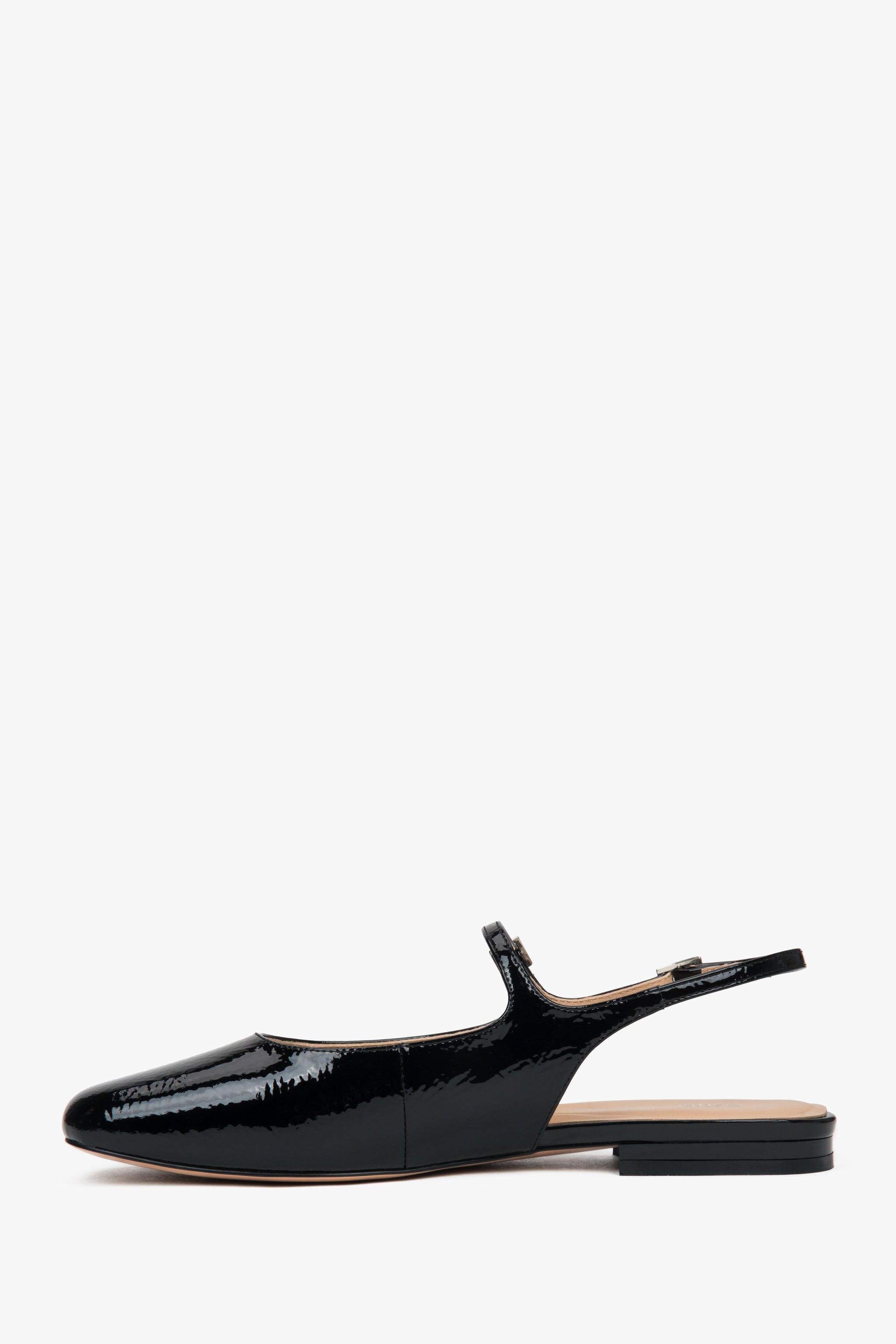 Stylowe czarne sandały damskie Estro, typu slingback.