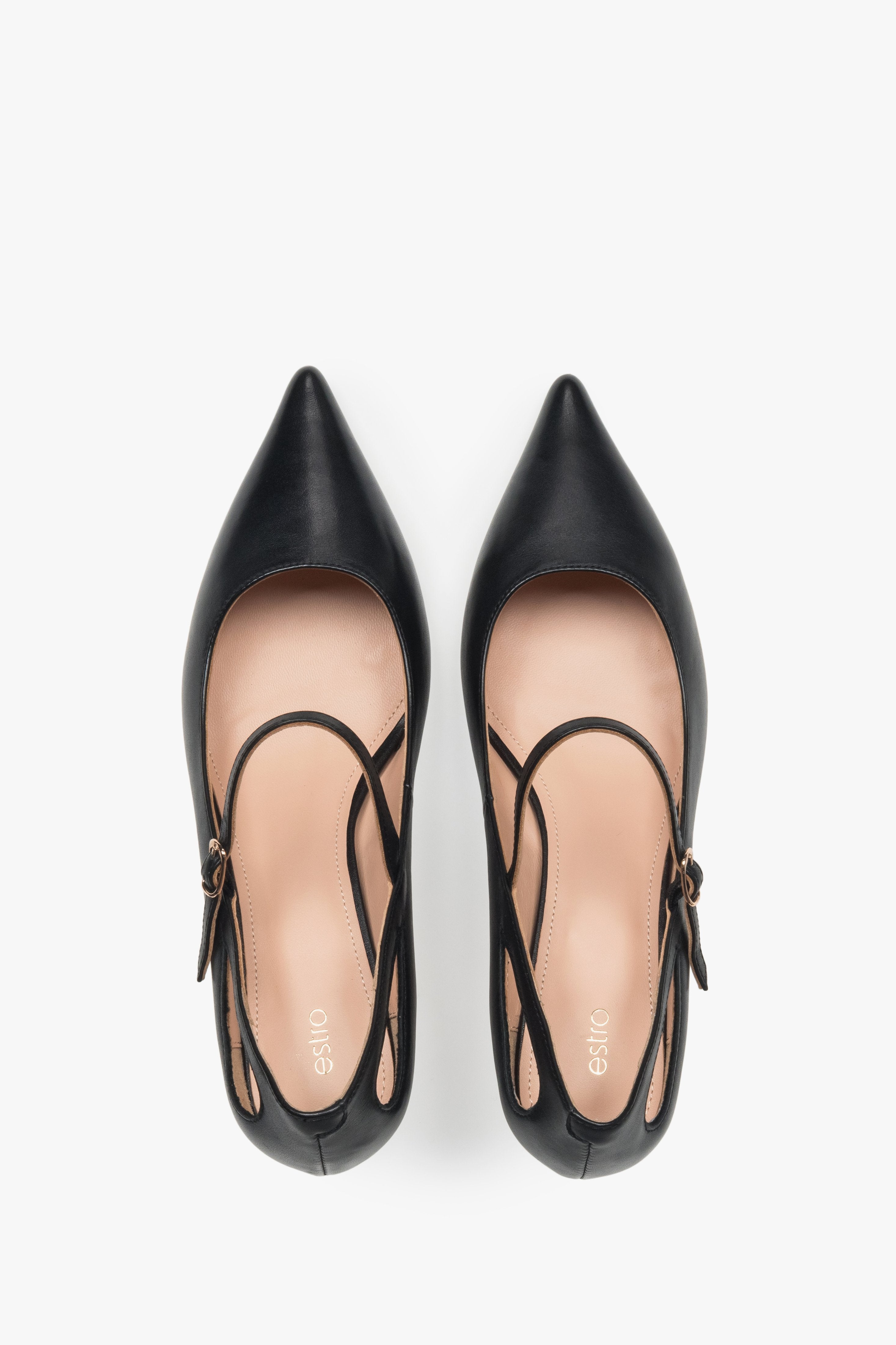 Buty damskie Estro, czarne, skórzane, na niskim obcasie, ze sprzączką.