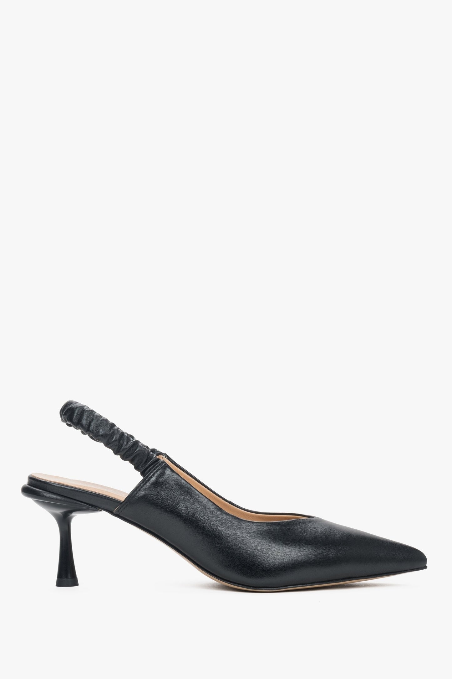 Czarne skórzane czółenka damskie typu slingback Estro ER00115115.