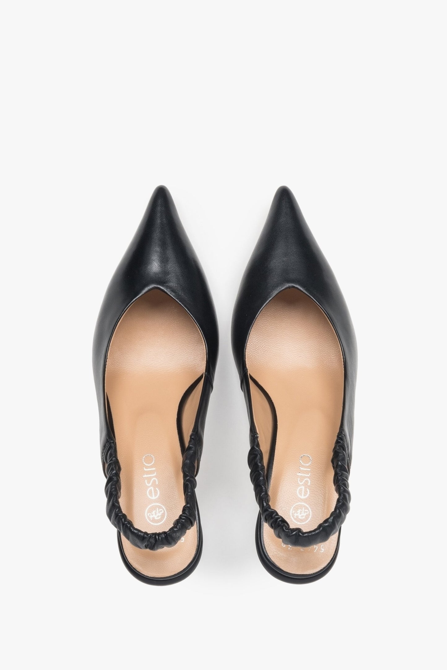 Damskie skórzane czółenka typu slingback w kolorze czarnym - prezentacja modelu z góry.