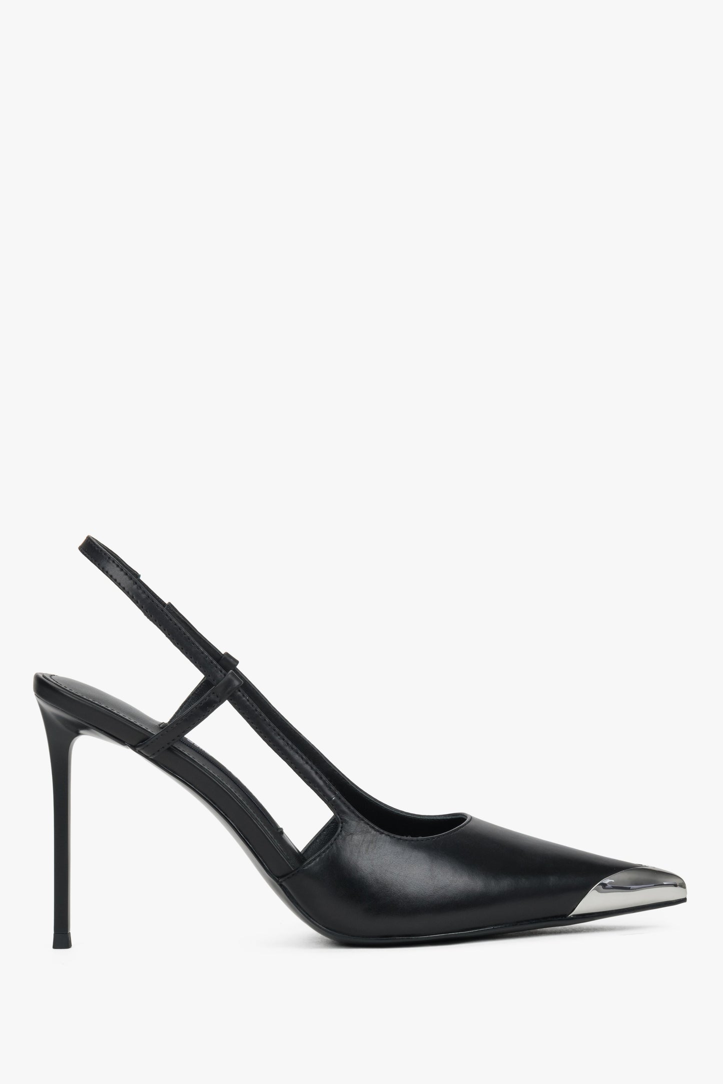 Czarne czółenka damskie Estro Selection na wysokiej szpilce, prezentujące zmysłową i smukłą sylwetkę fasonu typu slingback.