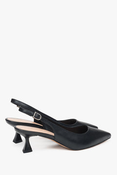 Z odkrytą piętą, czarne skórzane czółenka damskie na niskim obcasie kielichowym Estro.