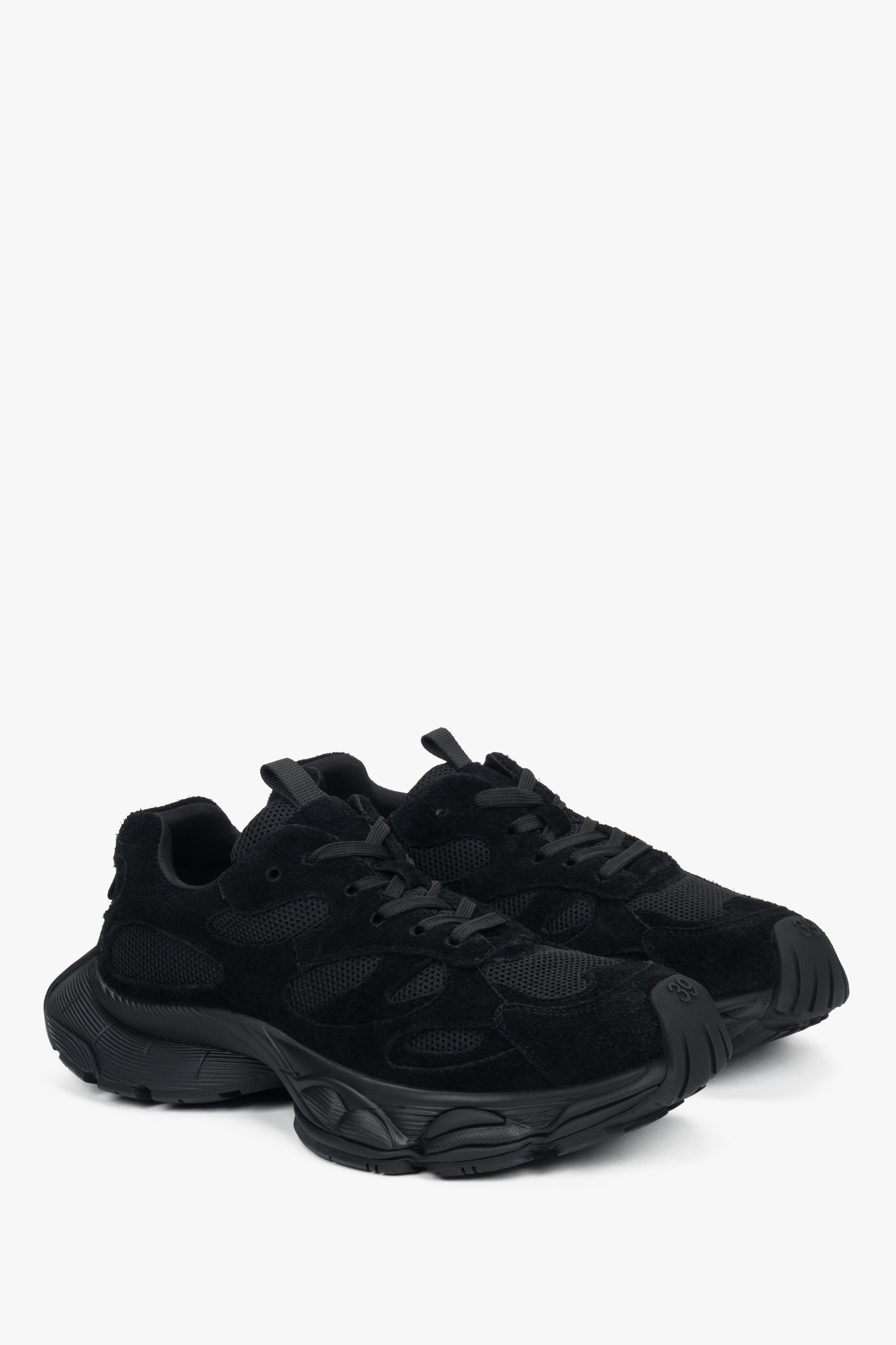 Damskie czarne sneakersy z miękkiego weluru na sprężystej platformie ES8.