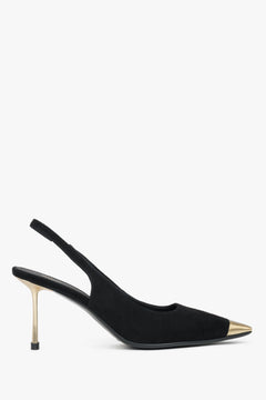 Czarne welurowe czółenka damskie typu slingback na szpilce ze złotymi detalami.