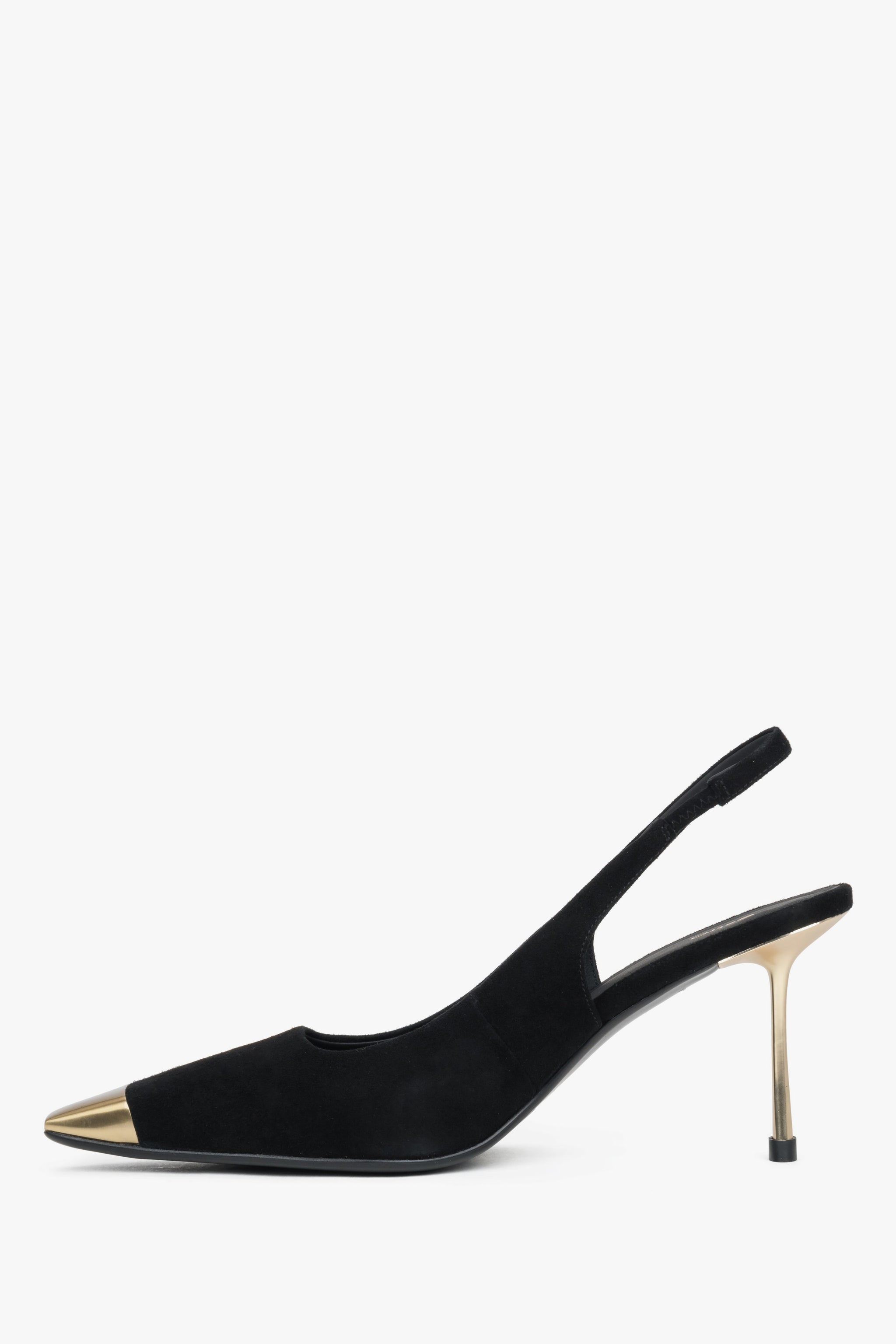Czarne welurowe czółenka damskie Estro, na szpilce, typu slingback, ze złotymi detalami.