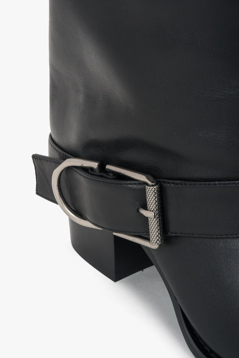 Ze sprzączką, czarne, wysokie kowbojki damskie ze skóry naturalnej Estro.