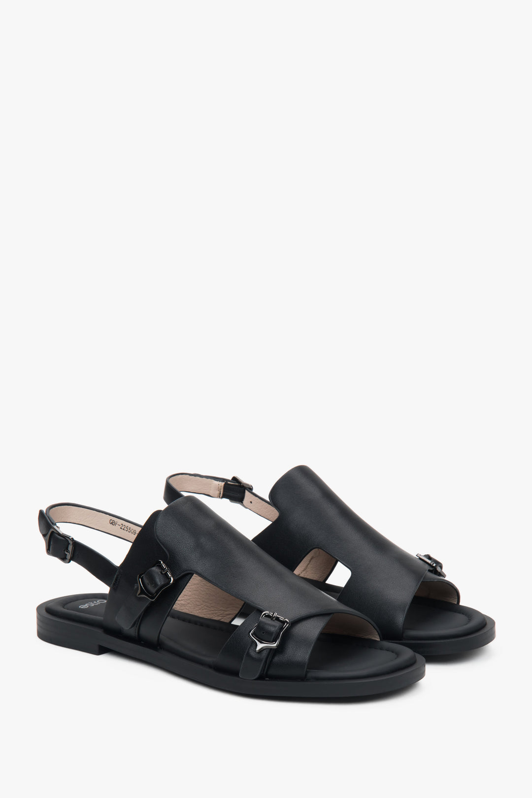 Czarne zabudowane sandały damskie na płaskiej podeszwie ze skóry naturalnej Estro ER00117116.