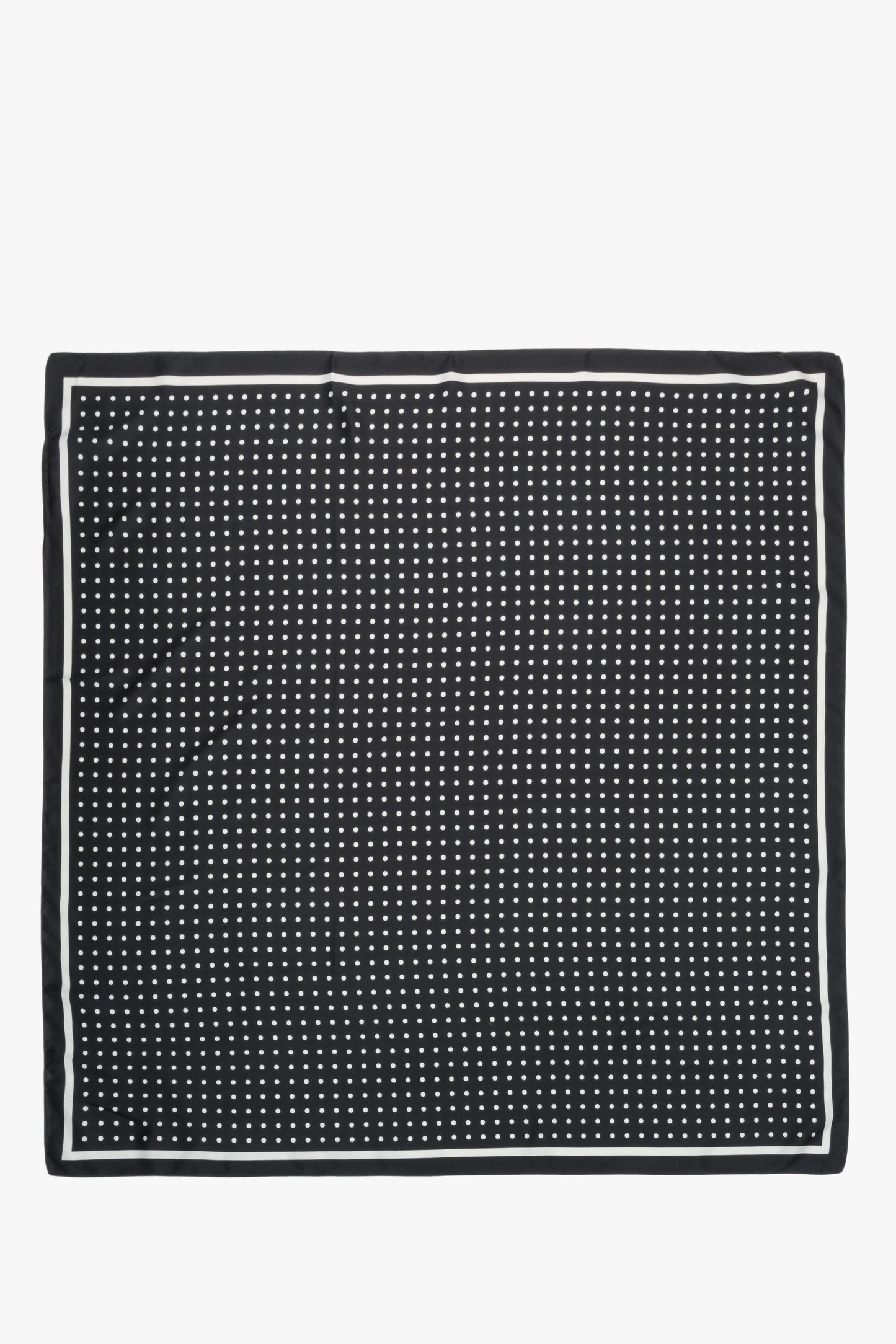 Damska czarno-biała apaszka w grochy Estro.