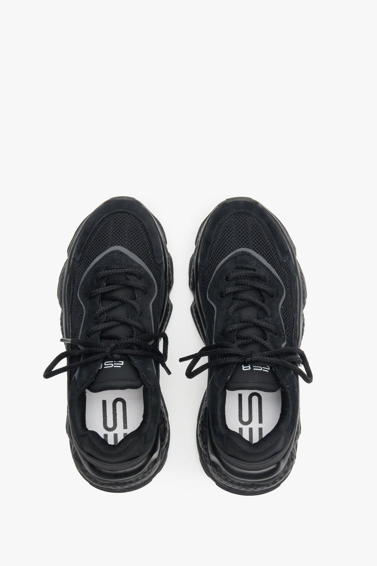 Czarne sneakersy damskie z łączonych materiałów na grubej podeszwie ES 8 - prezentacja modelu z góry.