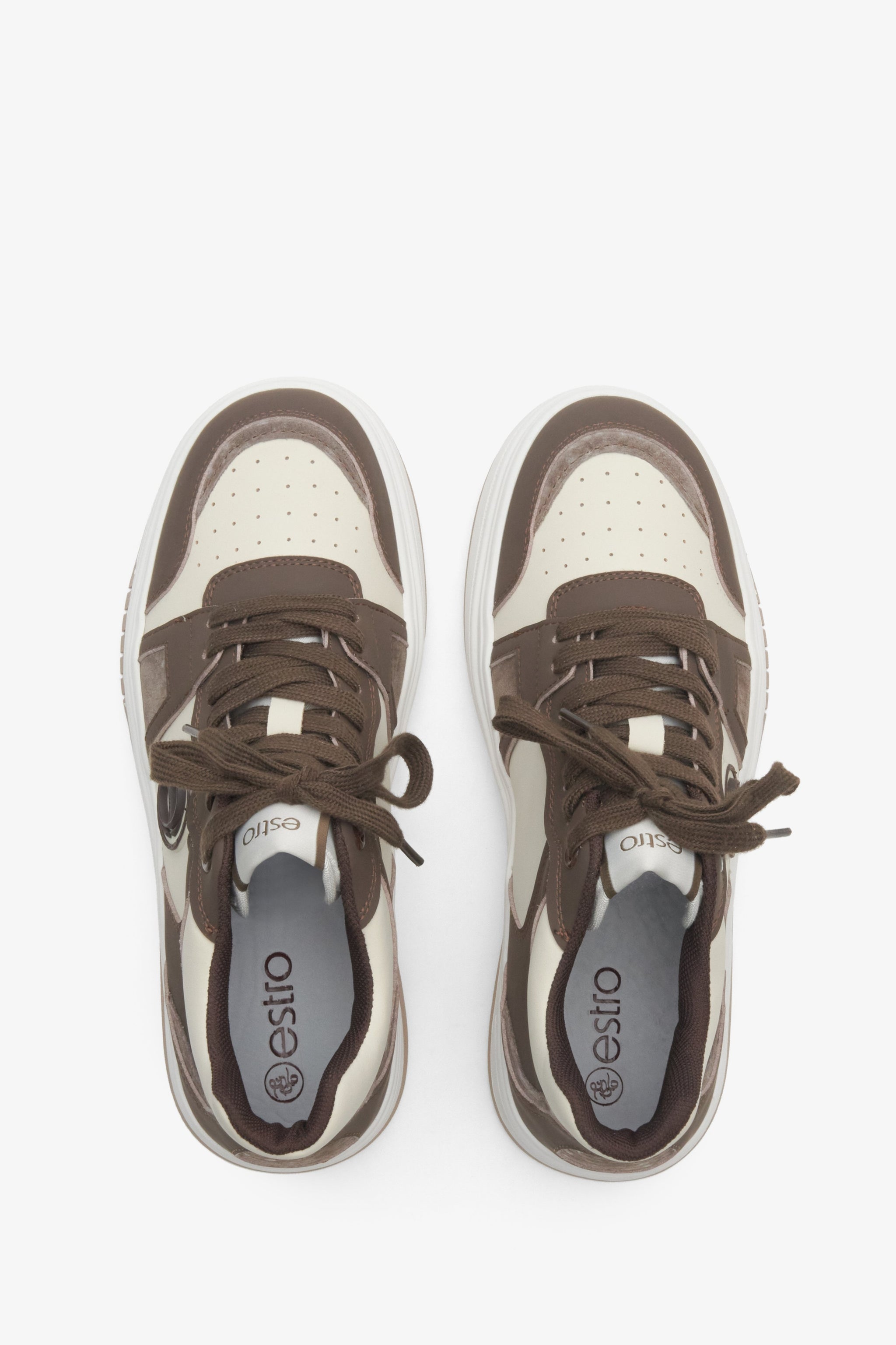 Brązowo-beżowe sneakersy damskie ze skóry Estro - prezentacja modelu z góry.