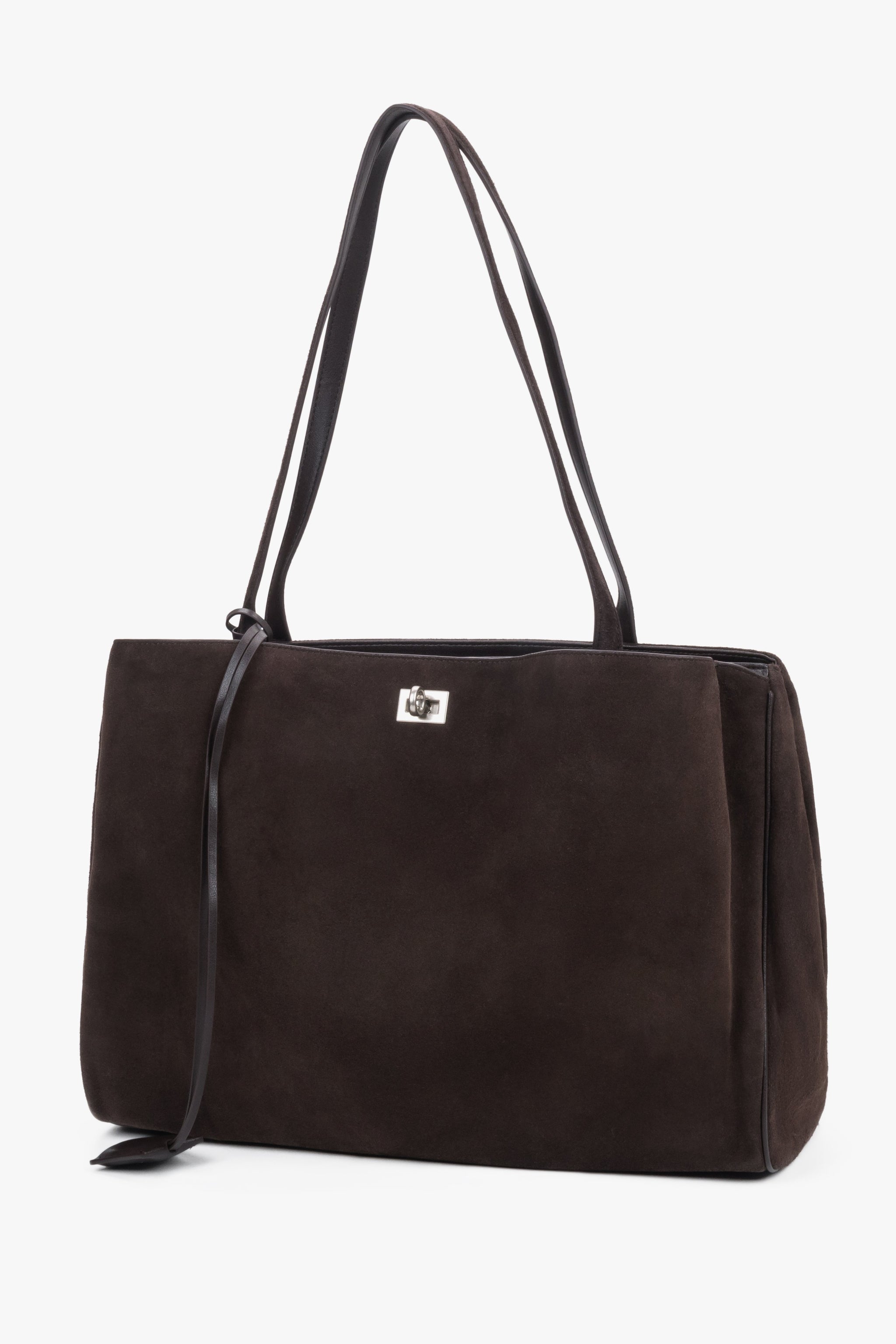Ciemnobrązowa torba shopper damska z naturalnego weluru Estro, prezentująca minimalistyczną, geometryczną formę i elegancki detal zapięcia.