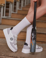 Szaro-białe sneakersy damskie ze skóry i weluru naturalnego Estro ER00113172