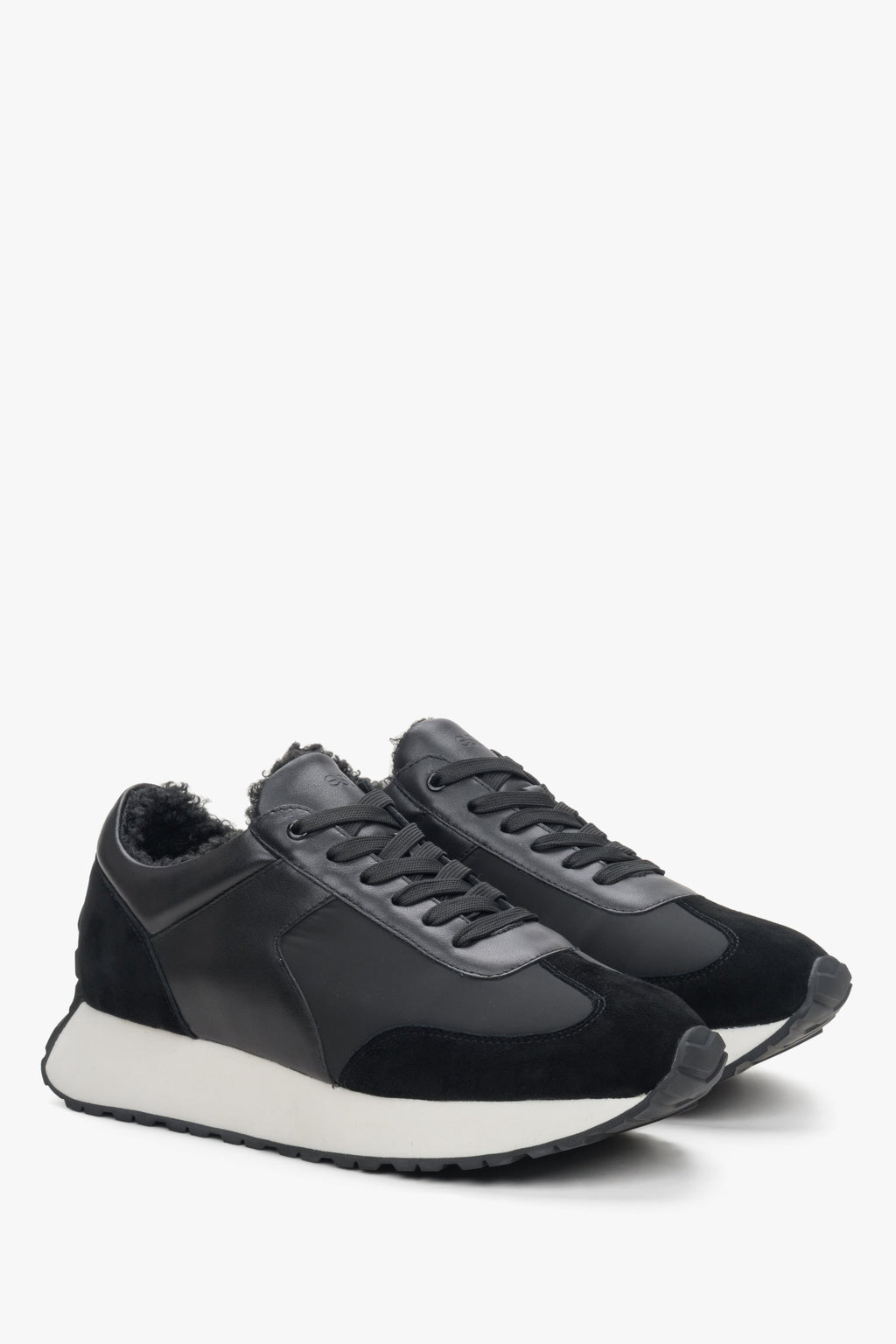 Welurowo-skórzane sneakersy damskie na zimę w kolorze czarnym Estro.