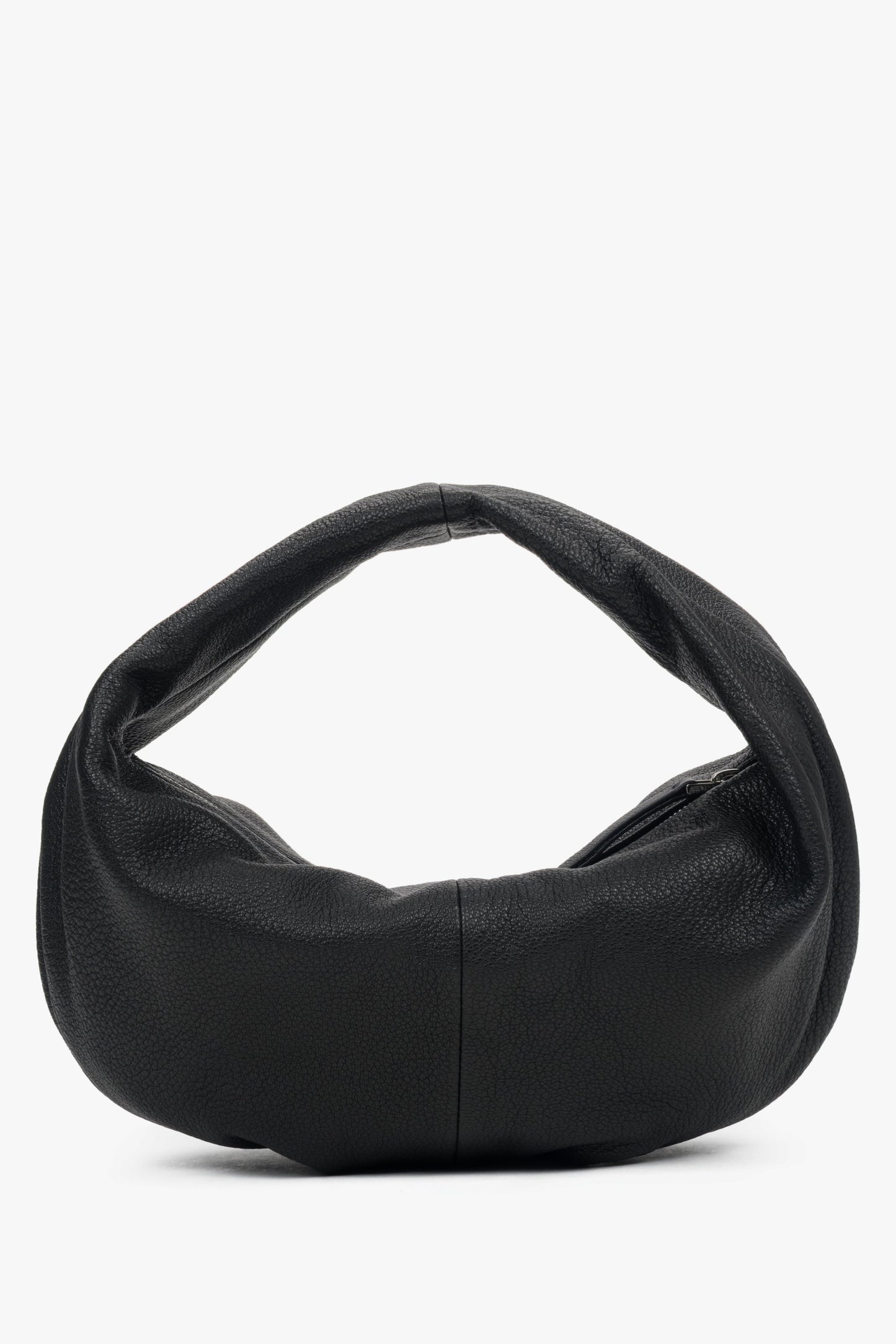 Damska elastyczna, czarna torebka typu półksiężyc ze skóry naturalnej Estro.