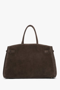 Elegancka ciemnobrązowa torebka typu tote z włoskiego weluru naturalnego Premium - wygląd z tyłu torebki.