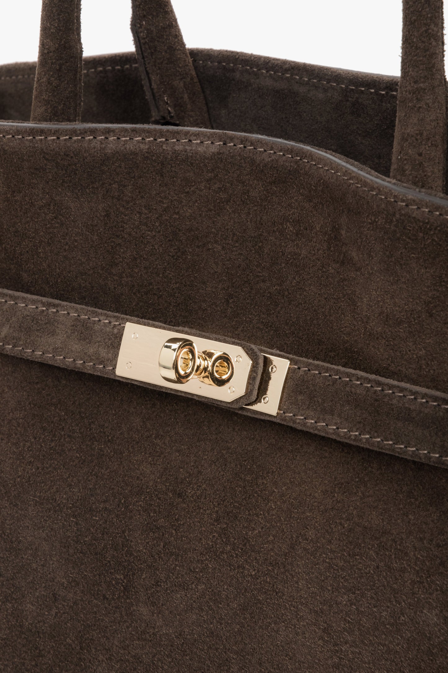 Elegancka ciemnobrązowa torebka typu tote z włoskiego weluru naturalnego Premium - zbliżenie na detale. 