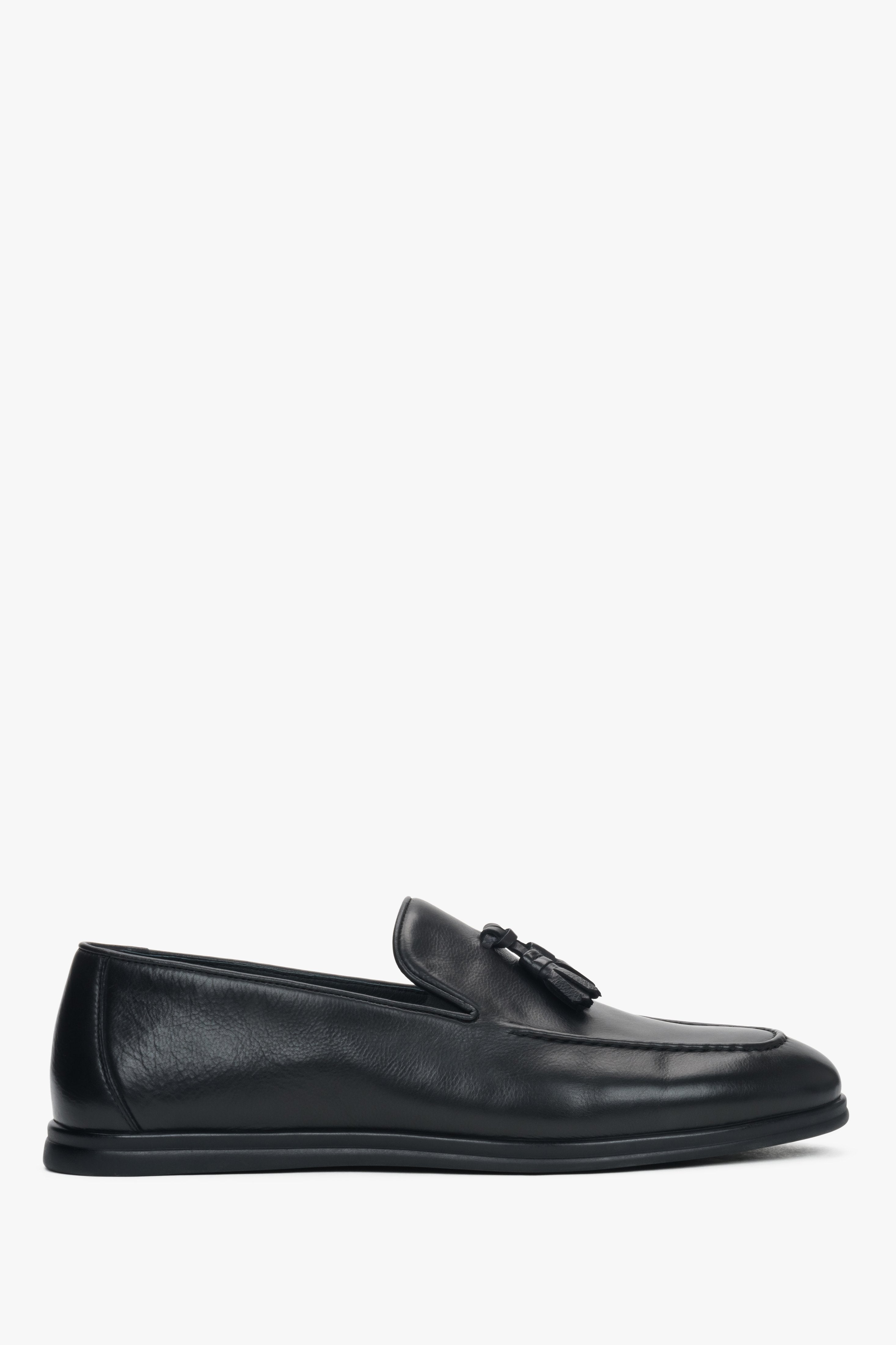 Męskie eleganckie czarne loafersy z chwostem ze skóry naturalnej Estro.