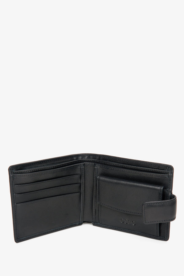 Czarny skórzany portfel męski z zatrzaskiem Estro - wnętrze modelu.