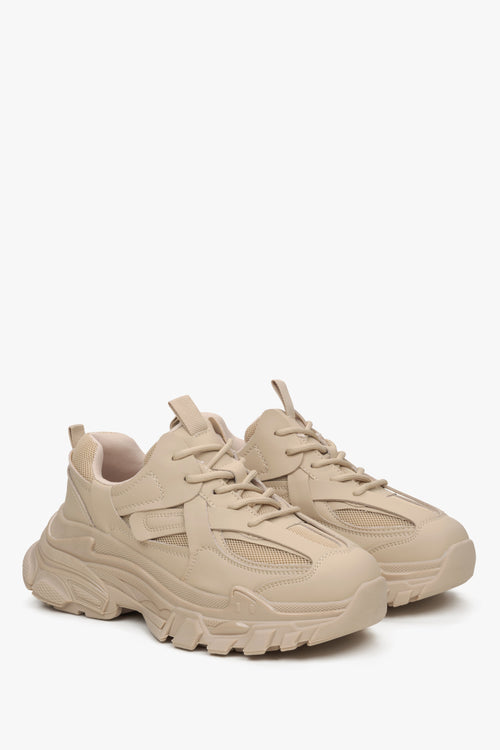 Sneakersy damskie ze sportowej linii ES 8 w beżowym kolorze na wiosnę i jesień.
