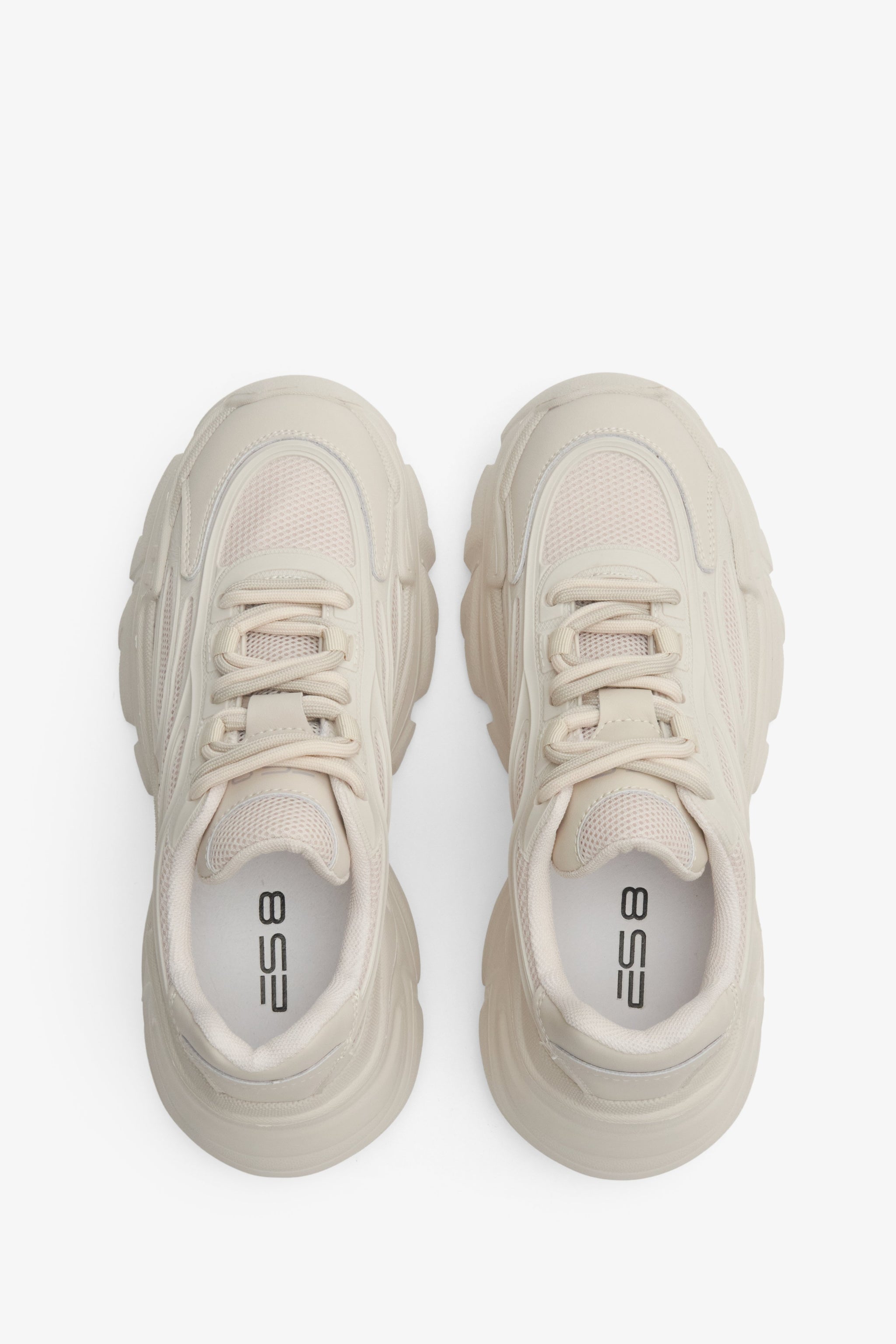 Sznurowane sneakersy damskie ES 8 w kolorze beżowym - prezentacja modelu z góry.