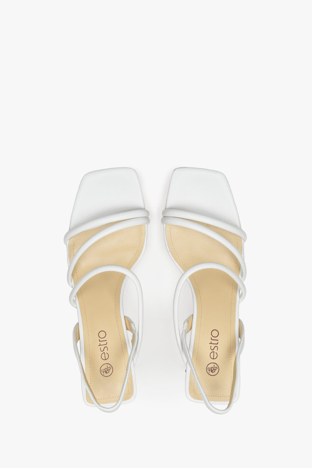 Stylowe, białe buty damskie z cienkich pasków na słupkowym obcasie - prezentacja modelu z góry.