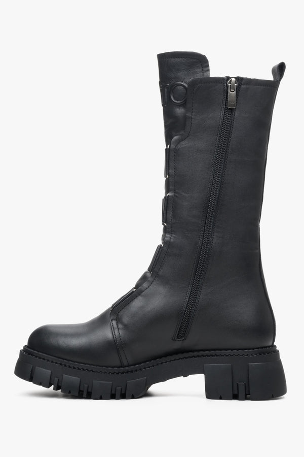 Wysokie, skórzane, czarne botki damskie Estro z elastyczną wstawką - profil buta.