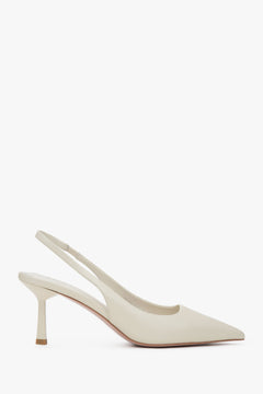 Jasnobeżowe czółenka damskie typu slingback na wysokim obcasie Estro ER00116973.