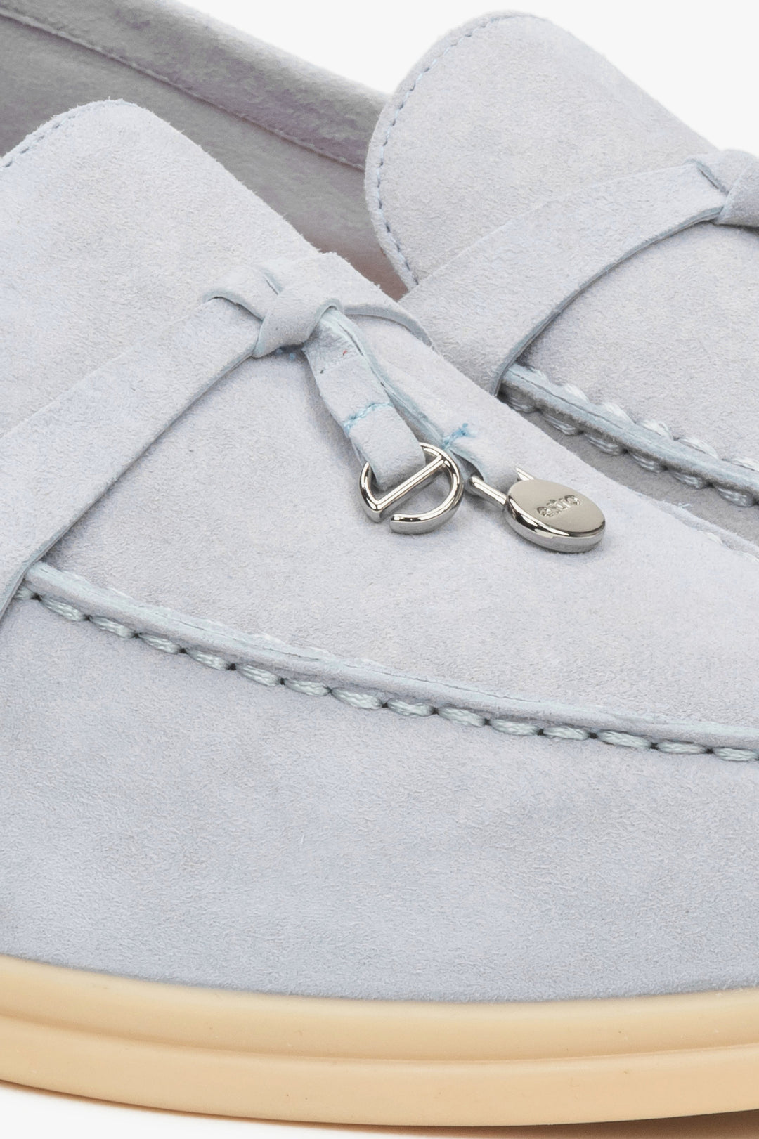 Jasnoniebieskie mokasyny damskie z weluru naturalnego, Estro.