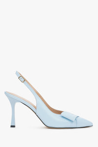 Jasnoniebieskie skórzane czółenka damskie typu slingback na szpilce z czubkiem w szpic Estro ER00119666.