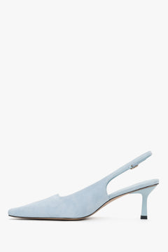 Eleganckie niebieskie czółenka damskie Estro, wykonane z miękkiego weluru, o fasonie slingback i na wygodnym, niskim obcasie.