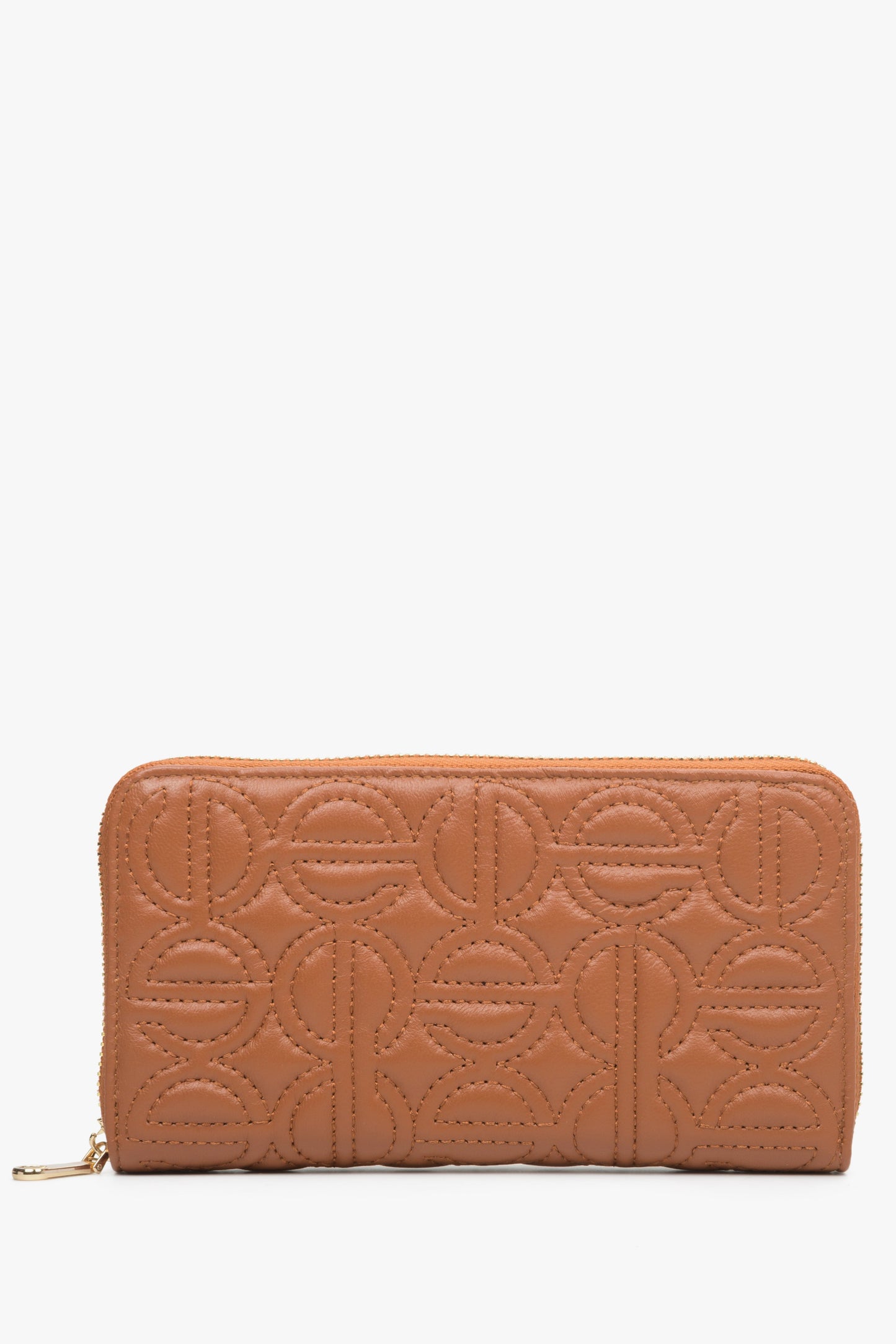 Duży, brązowy portfel damski z suwakiem marki Estro.
